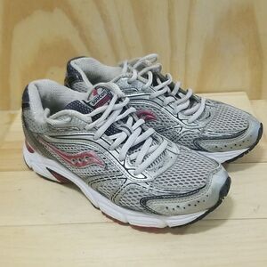Saucony Oasis Athletic Running Shoes Womens 9  Silver Pink Sneakers